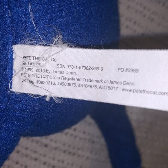 Pete the Cat In Blue and Red Tennis Shoes Sneakers Toy James Dean Plush 2010 - Picture 8 of 8